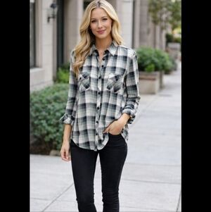 Eden & Olivia Black and White Plaid Button Down Shirt